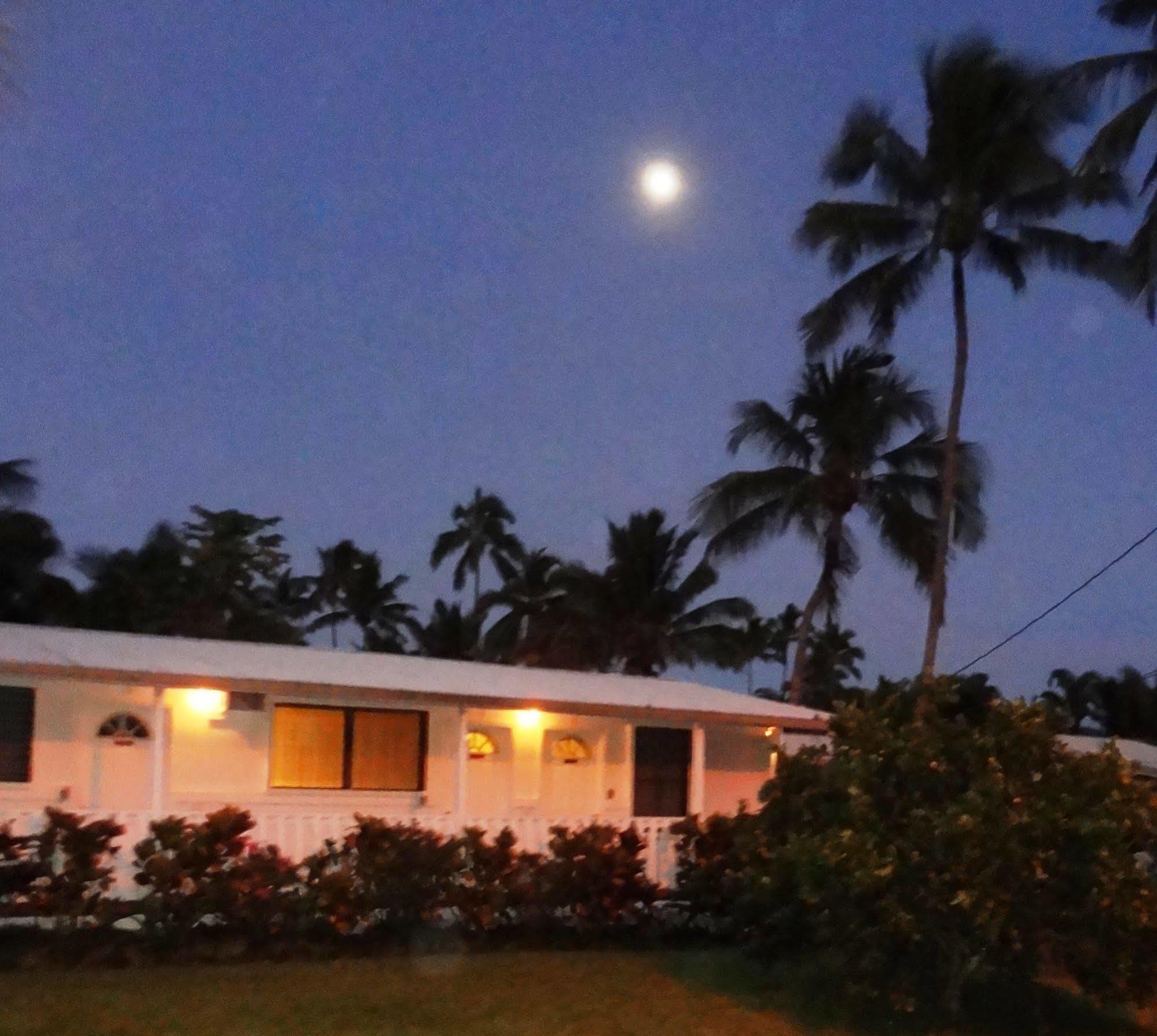 Aaron'S Cottage Hilo Bagian luar foto